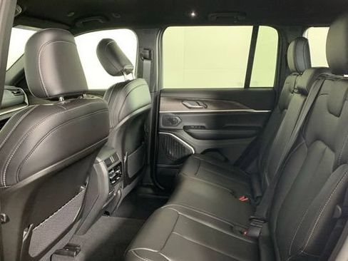 New 2026 Jeep Grand Cherokee Limited AWD/4WD image 14