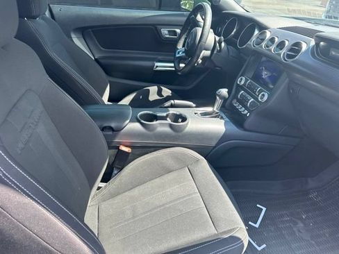 Used 2022 Ford Mustang GT w/ GT Performance Package RWD image 7