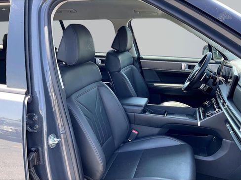 Used 2025 Hyundai Santa Fe SEL FWD image 7