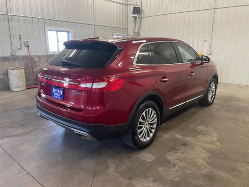 Used 2016 Lincoln MKX Select w/ Climate Package image 5