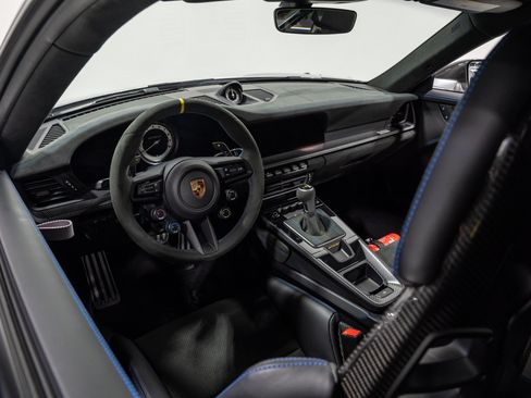 Used 2025 Porsche 911 GT3 RS RWD image 49