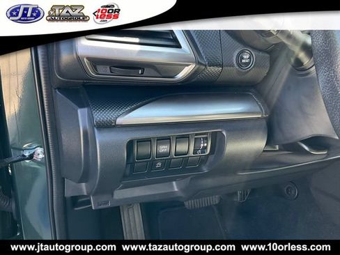 Used 2023 Subaru Forester Premium AWD/4WD image 21