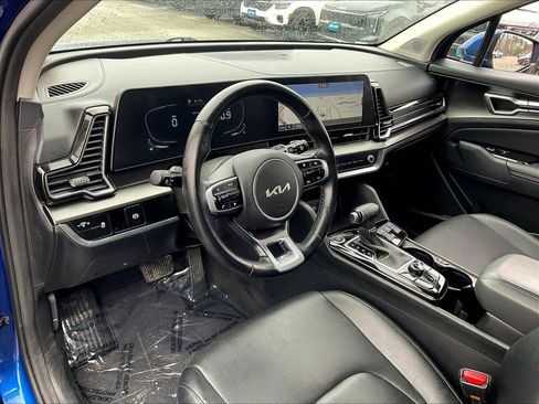 Used 2023 Kia Sportage EX image 8