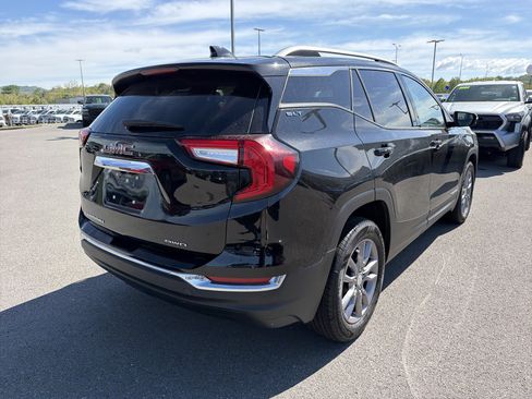 Used 2023 GMC Terrain SLT AWD/4WD image 6