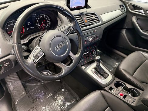 Used 2018 Audi Q3 2.0T Premium w/ Convenience Package image 7