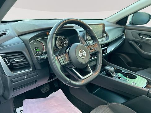 Used 2021 Nissan Rogue SV FWD image 15