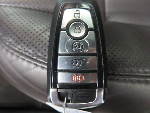 Used 2025 Ford Explorer Platinum w/ LUX Leather Package AWD/4WD image 74