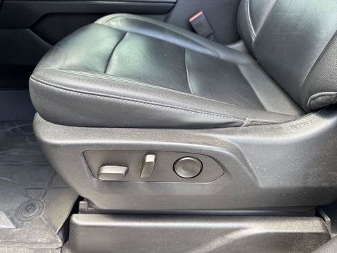 Used 2021 Chevrolet Tahoe Z71 AWD/4WD image 12