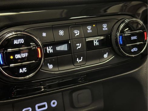 Used 2023 Buick Encore GX Essence w/ Experience Buick Package image 33