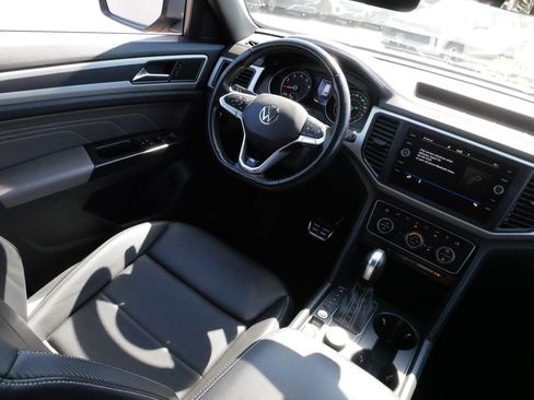Used 2021 Volkswagen Atlas Cross Sport SE w/ Panoramic Sunroof Package AWD/4WD image 9