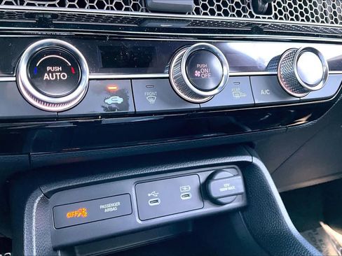 Certified 2025 Honda Civic Sport image 36