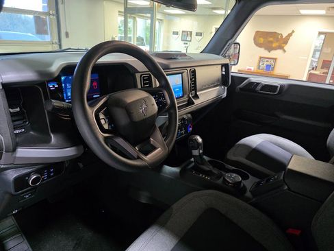 Used 2023 Ford Bronco 4-Door AWD/4WD image 16