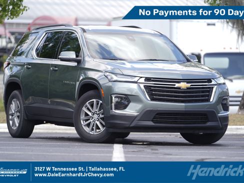 Used 2023 Chevrolet Traverse LT FWD image 1