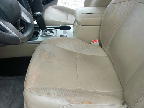 Used 2010 Toyota 4Runner SR5 RWD image 12