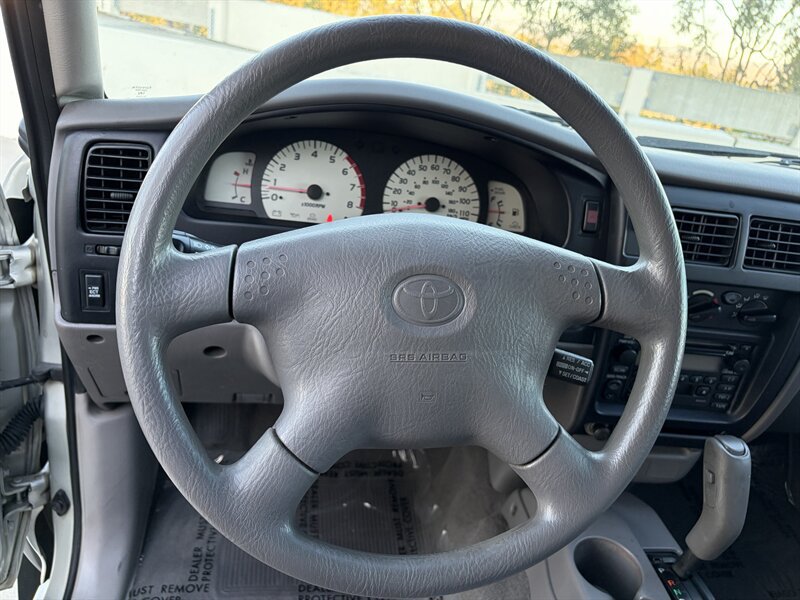 Used 2002 Toyota Tacoma PreRunner w/ SR5 Pkg w/ Chrome Pkg RWD image 16