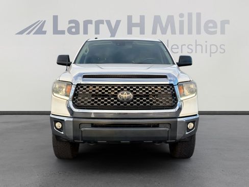 Used 2018 Toyota Tundra SR5 image 7