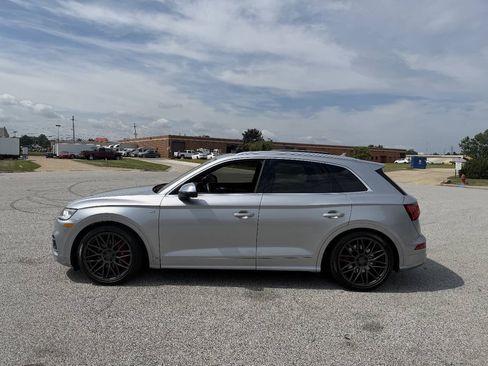 Used 2018 Audi SQ5 Prestige AWD/4WD image 2