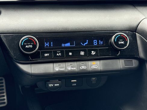 Certified 2025 Hyundai Elantra Sport image 24