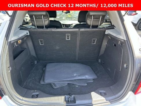 Used 2020 Chevrolet Trax LT w/ LT Convenience Package FWD image 13