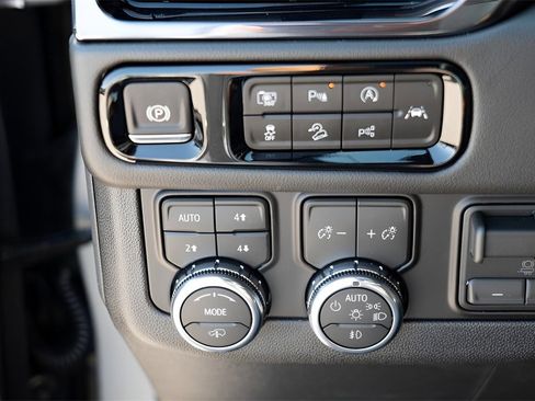 New 2026 GMC Yukon AT4 image 18