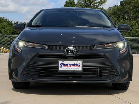 Used 2026 Toyota Corolla LE FWD image 7