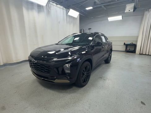 Certified 2024 Chevrolet Trax ACTIV w/ Driver Confidence Package FWD image 4