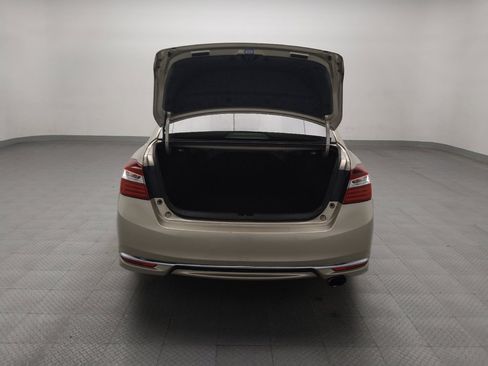 Used 2017 Honda Accord EX image 29