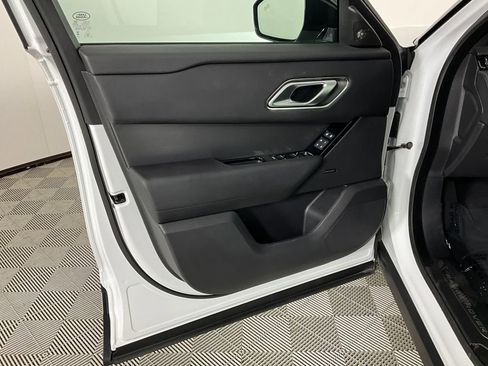 Used 2026 Land Rover Range Rover Velar S image 19