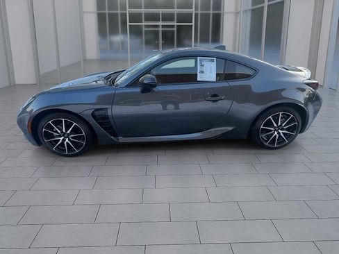 Certified 2023 Toyota GR86 image 5