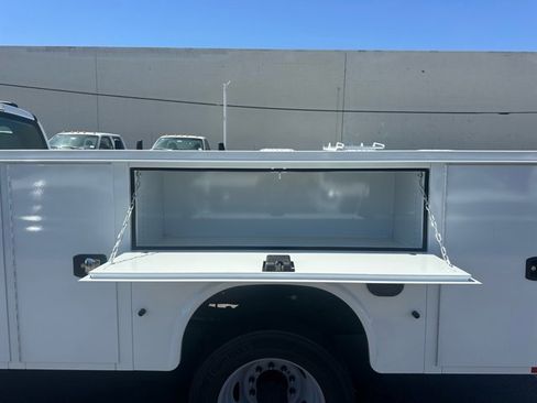 New 2024 Ford F450 XL w/ XL Chrome Package image 13