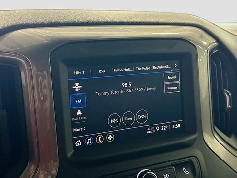 Used 2022 Chevrolet Silverado 1500 Custom image 15