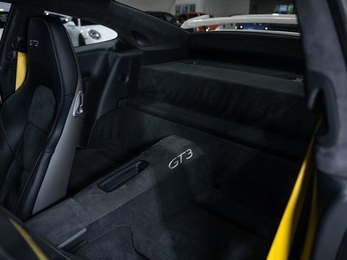 Used 2015 Porsche 911 GT3 RWD image 22