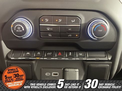 Used 2025 Chevrolet Silverado 1500 W/T image 25