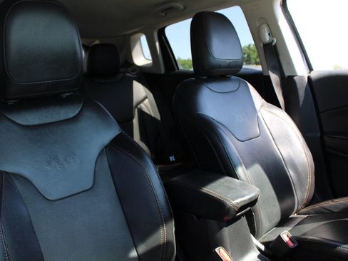 Used 2020 Jeep Compass Limited AWD/4WD image 14