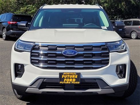New 2025 Ford Explorer Active w/ Active Comfort Package image 2