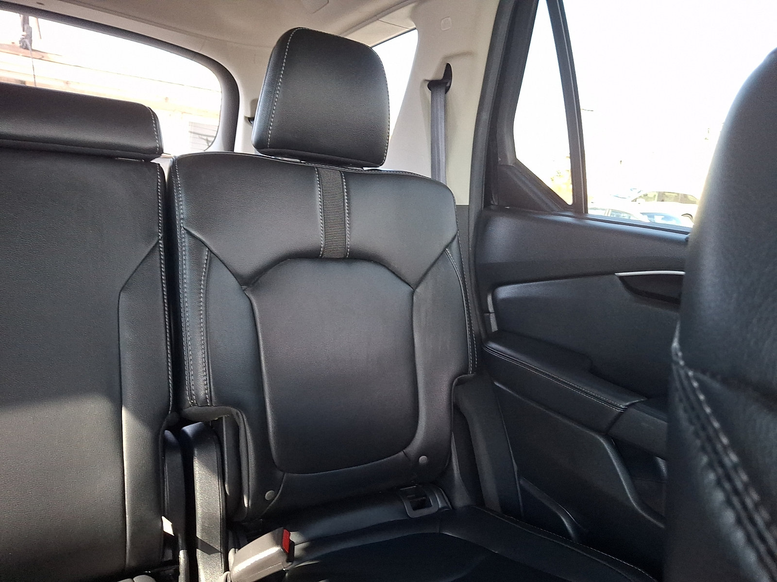 Used 2025 Honda Pilot EX-L image 16