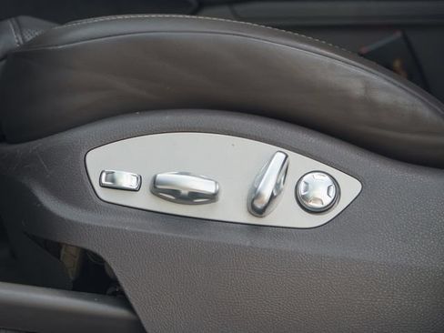 Certified 2019 Porsche Macan S AWD/4WD image 19