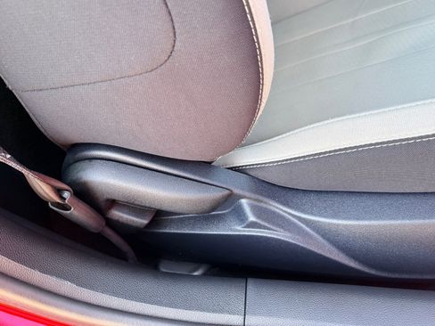 Used 2019 Ford Mustang Coupe image 31