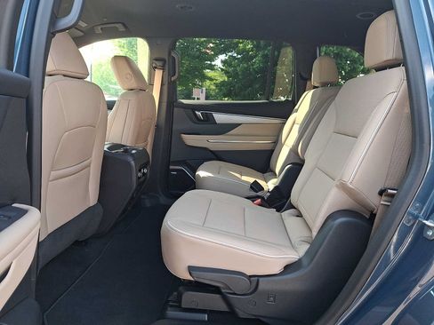 Used 2026 Buick Enclave Preferred w/ Power Package FWD image 12