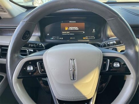 Used 2023 Lincoln Aviator Reserve w/ Equipment Group 201A image 24
