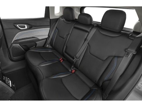 Used 2022 Jeep Compass Latitude w/ Convenience Group AWD/4WD image 95