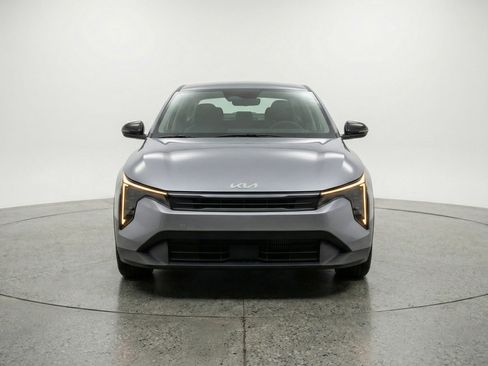 Used 2025 Kia K4 FWD image 2