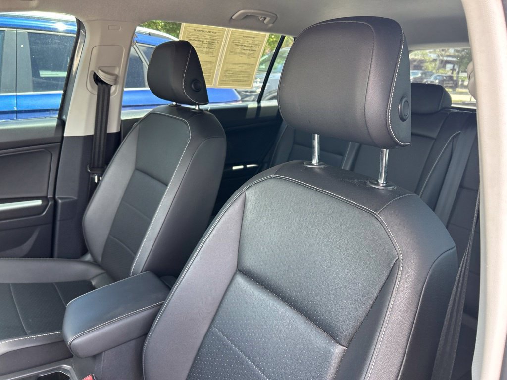 Used 2021 Volkswagen Tiguan SE FWD image 21