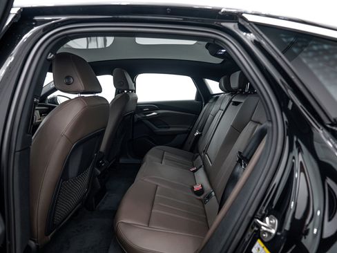 New 2025 Audi A6 e-tron Prestige image 17