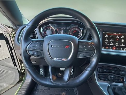 Used 2022 Dodge Challenger R/T Scat Pack RWD image 12