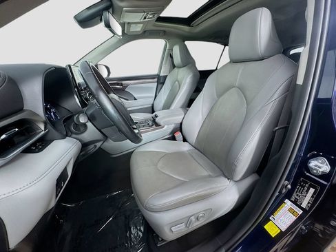 Used 2020 Toyota Highlander Limited AWD/4WD image 27