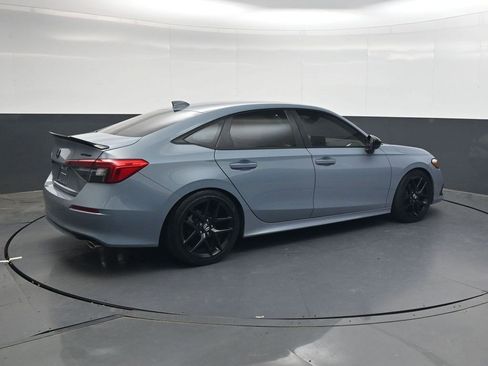 Used 2023 Honda Civic Sport image 4