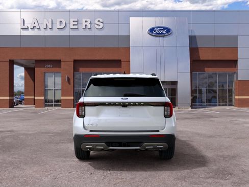 New 2027 Ford Explorer Active w/ Active Comfort Package RWD image 7