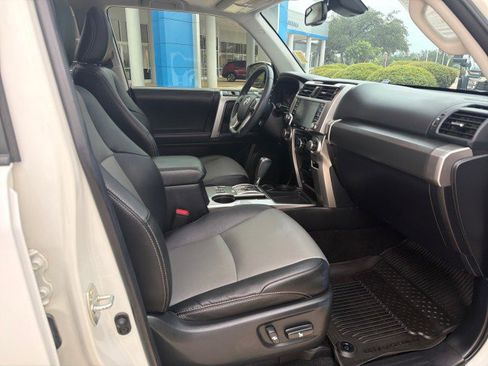 Used 2022 Toyota 4Runner SR5 Premium w/ Moonroof Package RWD image 20