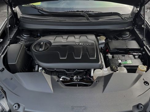 Used 2019 Jeep Cherokee Limited image 31